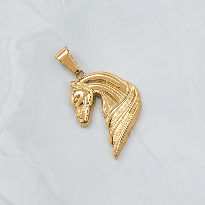 Dije Cabeza de Caballo en Oro Laminado Italiano 18k